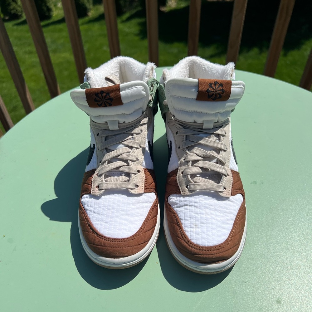 Wmns Dunk High LX 'Toasty' – Size US 6.5 W